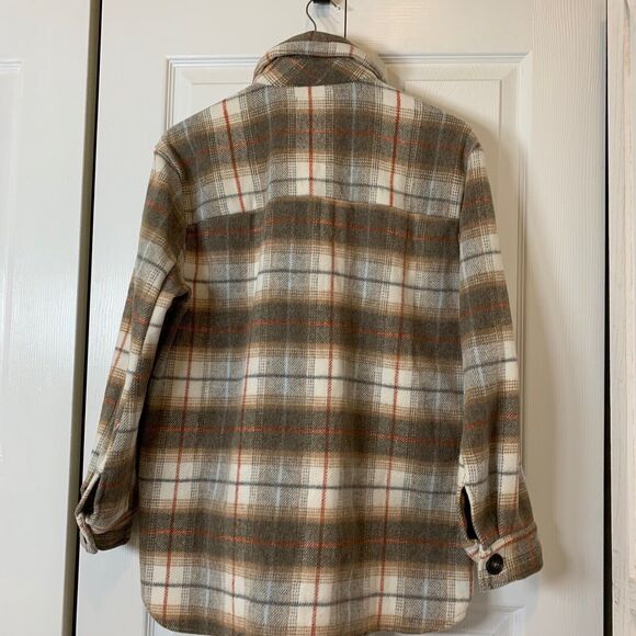 Miss Selfie Shacket Womens M Soft Fleece Brown Plaid Button Front Pockets - Picture 7 of 8